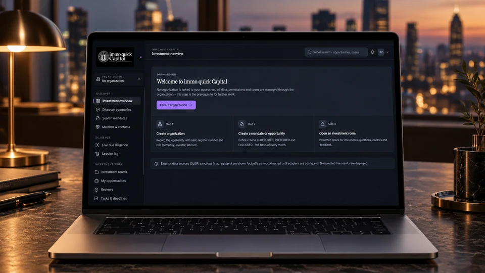 immo.quick Capital on a laptop: English investment overview with organisation setup, search mandates and investment rooms.